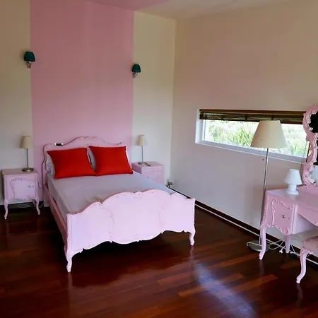Serenity Village 카메나불라